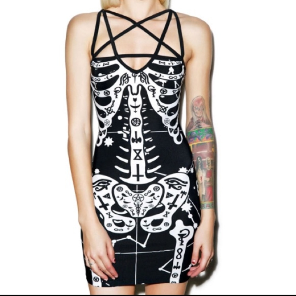 Gothic dress Halloween Wiccan skeleton pentagram